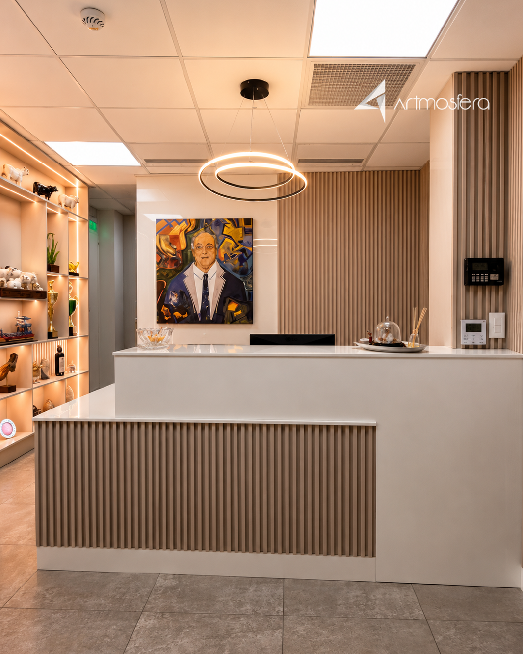 Diseno de oficina Empresas Estuardo Quirola Lojas - foto 01 Artmosfera